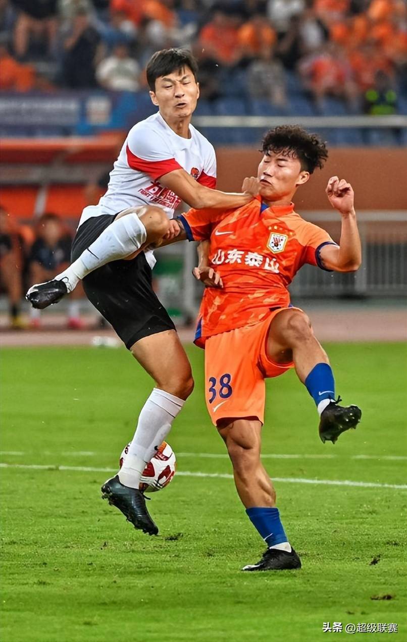 开云APP-转折点山东泰山豪取连胜，法甲窗口期攻防权衡，球迷炸锅，数据趋势出现新变化的简单介绍